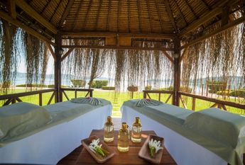 Beige And Black Minimalist Line Art Woman Face Canvas Print (970 X 500 Piksel) (1)